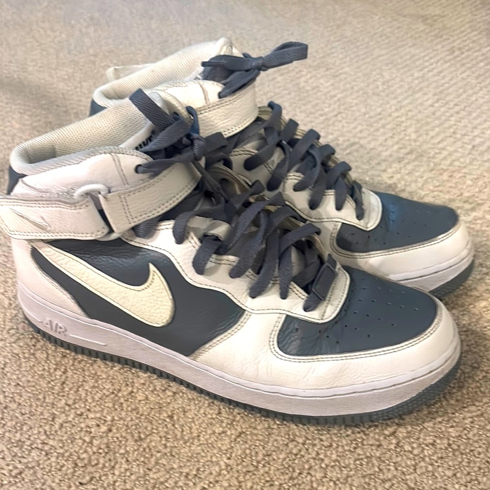Nike Air Force 1 Mid - 2022 Custom Job (White & Cool Grey)